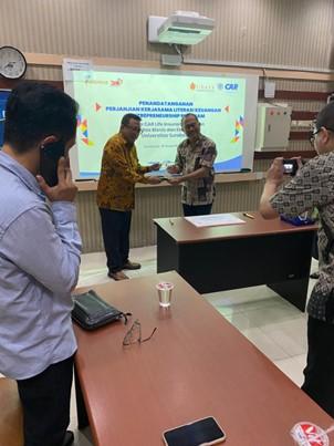 FBE UBAYA dan CAR Life Insurance Jalin Kerja Sama Perkuat Literasi Keuangan Entrepreneurship